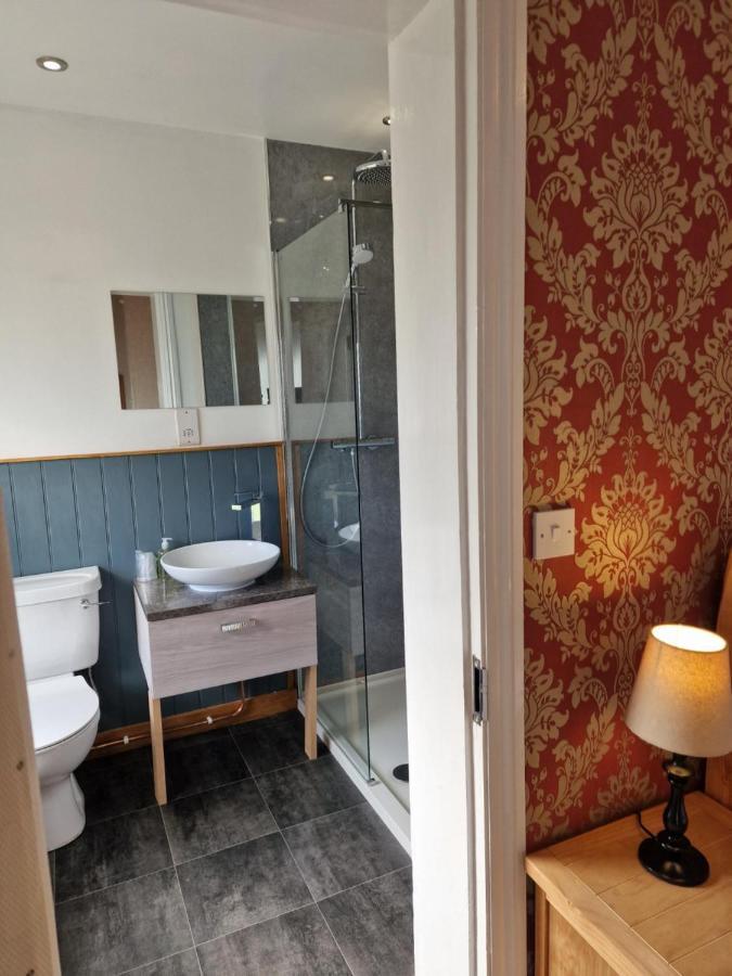 ローアーン Broadway House Bed & Breakfast エクステリア 写真