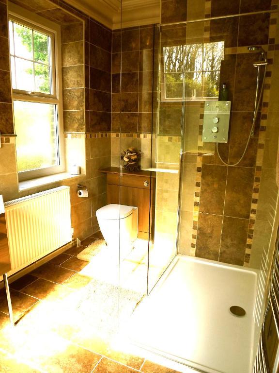 ローアーン Broadway House Bed & Breakfast エクステリア 写真